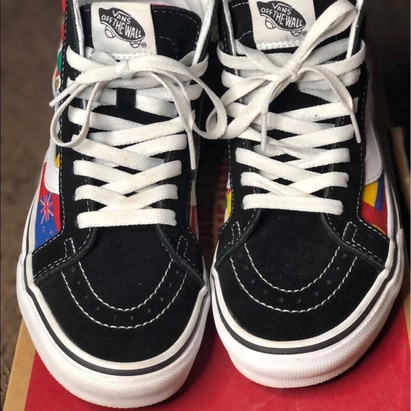 Vans - Picture 5 of 8